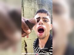 Nerdy twink likes to suck dicks