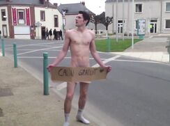 Vintage webcam: 'Free Hugs'