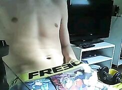 Webcam 2015.06.29 chatroulette - Bg Boy 17Cm Visage Gros Plan