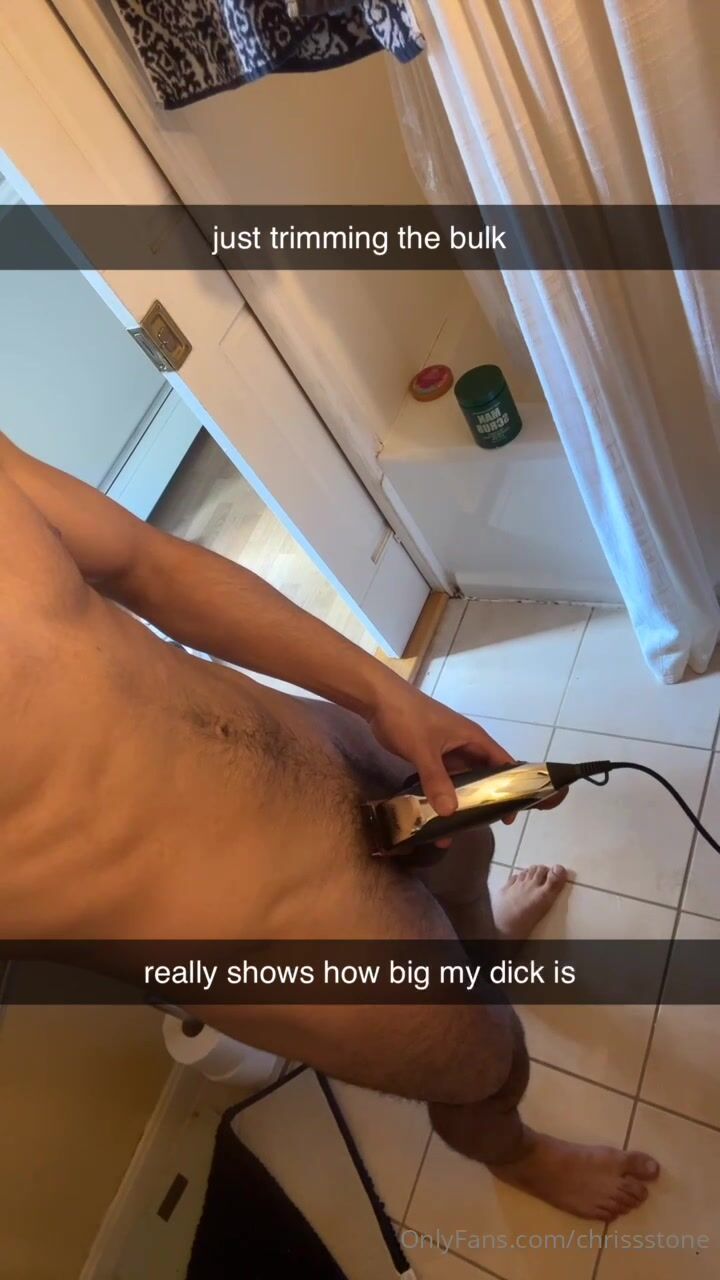 A teen shaving his pubes for his followers
