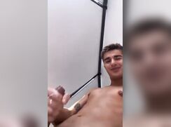 he realy wants cums in your mouth