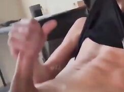 Fit lad cumming guys hung porn