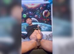 CUM AND CATCH MY NUT BABY