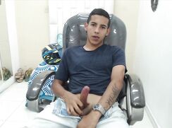 Webcam model jerking off no cumshot porn twinks