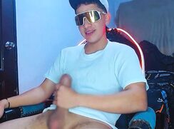 HORNY JERK  NIGHT IN CARTAGENA (COLOMBIA) - BIG CUM