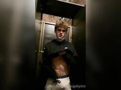 Str8 Bait Helping Hand