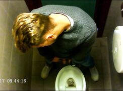 Italian Toilet Spy 1