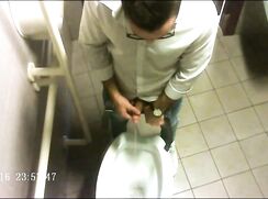 Italian Toilet Spy 10