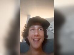 Str8 guys naked together
