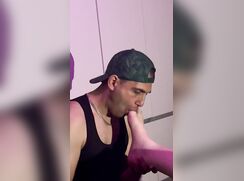 Sucking a twinks dick
