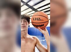 cute fit basket player baited off