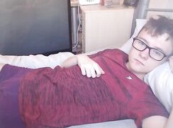 un jeune nerd en branle
