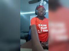 Black teen cumming on his leg