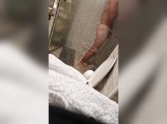 Dutch straight friend jerks off in shower on holiday