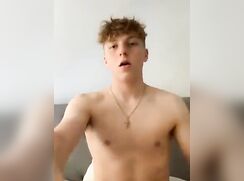 Curly haired straight lad wanks online for tokens