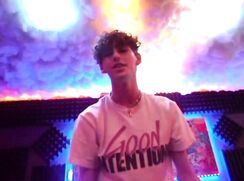 Yummy Damian jerk plus sextape