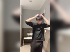 Fit asian twink bathroom jerkoff - 07-26-25