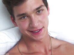 Movies - BAO - Solo - Johnny Bloom - 1