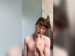 Play with ur fingers for me….