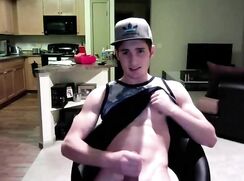 Twink Jerks Off on Webcam in His Apartment 7