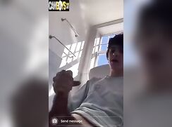 Spritzer holt sich einen runter