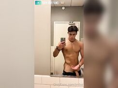 Josh Loz solo mirror selfie nude cam porn phone