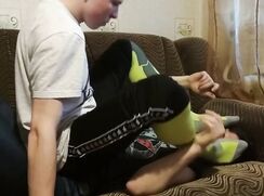 Teen socks dom's sub's face