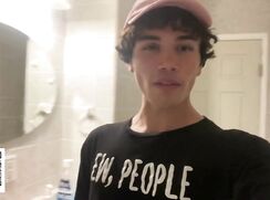 |Alyz Hilton solo 51|