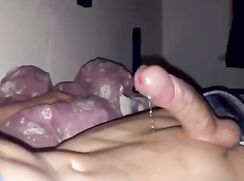 Tons of beautiful cum with no hands