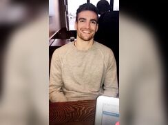 Baited guy pleasuring for fake girl