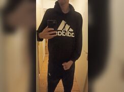 In my friends house... Ups... - 08-18-25