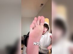Cj shows feet