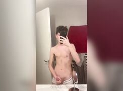 cute big cock enzoorly bathroom baiting off