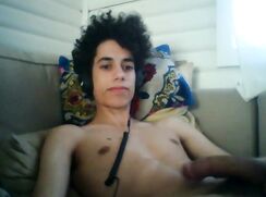 Stuttering vid: Hung webcam wanker with wild black hair