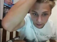 18 yo, hot an horny teen