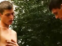 Twinks having a carefree countrylife