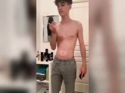 Solo jerking in the bathroom