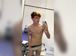 AI.Hotboyz 4 (non-nude)