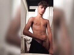 Hot Twink shows off