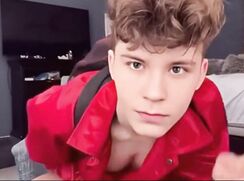 SAMMY JERKS OFF BEFORE COLLEGE