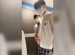 2 ASIA FRIENDS  IN  AN PUBLIC RESTROOM - AMAZING SHOOT