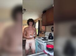 Leo makes avocado toast in the nude