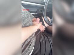 Uber Driver Gets Handjob porn