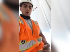 Builder Horny at the Work