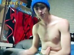 Fit blue hat twink shoots his load