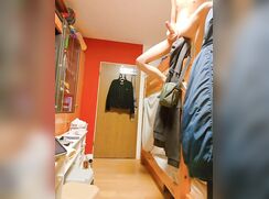 Uncut Teen Jerks On Bunkbed & Cums porn