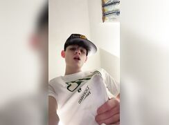 cute italian elias wanking hard on with shirt on