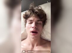 cute blonde taylor snapchating jo