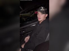 Buddy showes Cock in Car