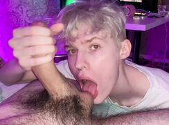 Twink Sucking A Nice Daddy Cock